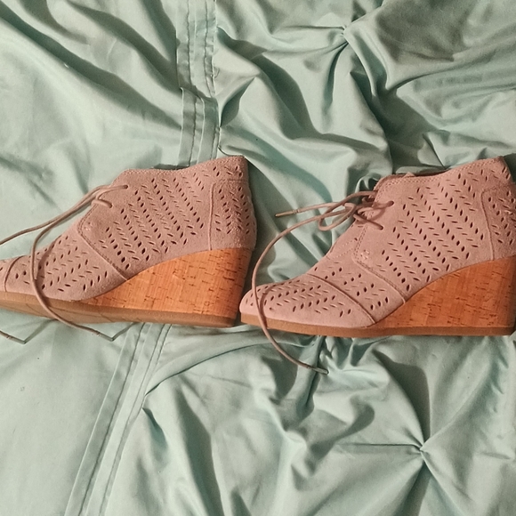 Wedges - Picture 2 of 3